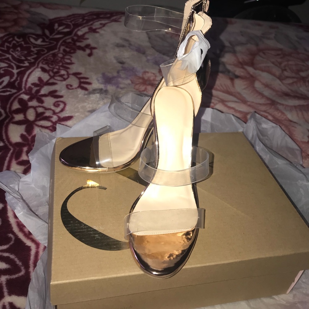 Heels - Picture 3 of 3